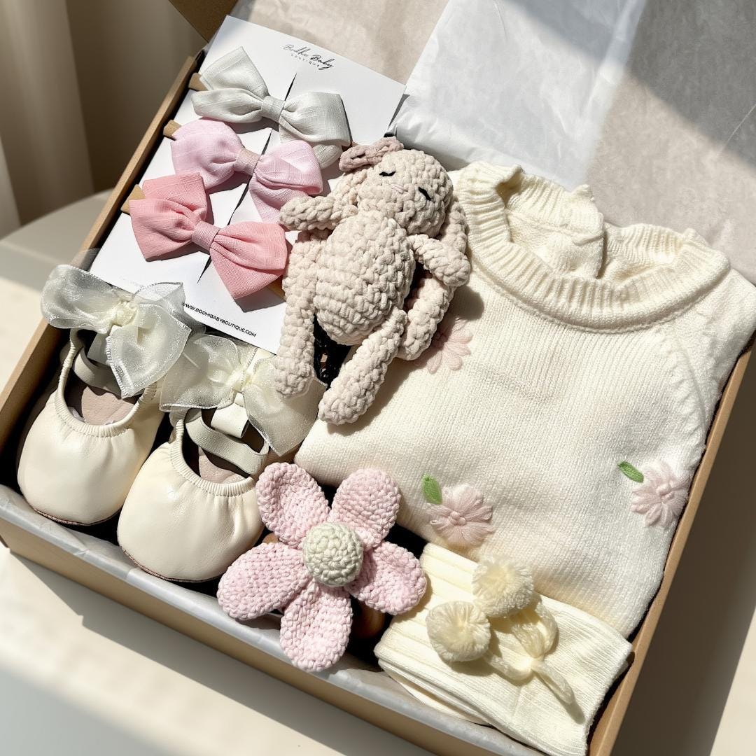 Baby Gift Box Set, Personalized Gift, Gender Neutral Baby Gift, Baby Shower Gift Basket, Newborn Gift, Welcome New Baby Boy/girl Gift